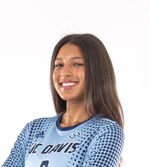 Joshlyn Aguirre portrait